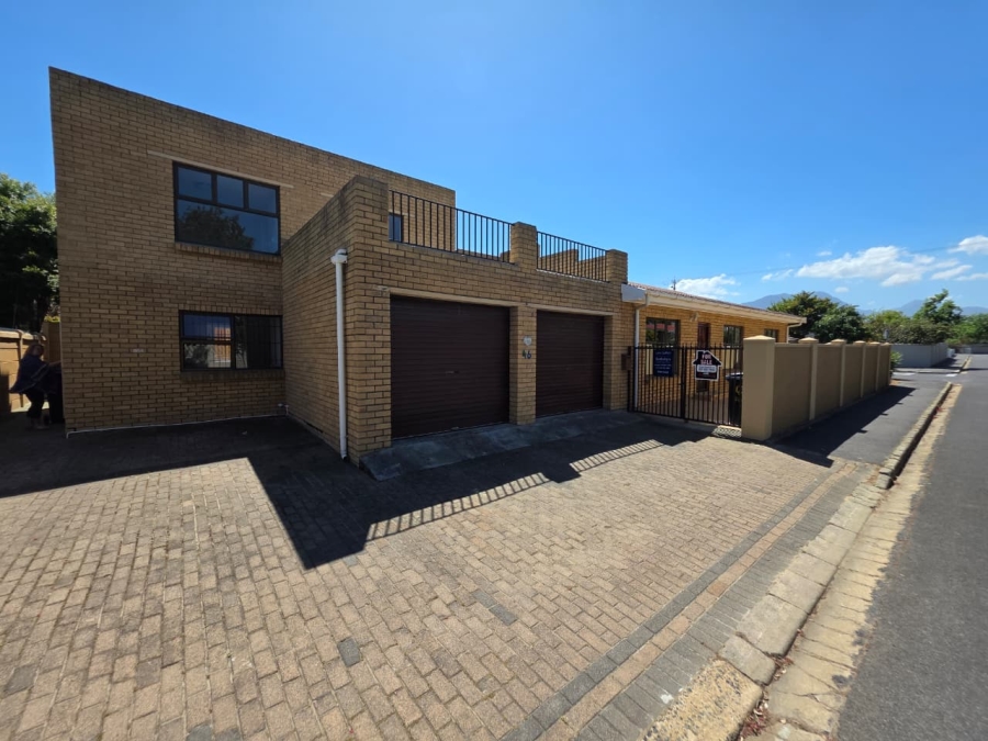 6 Bedroom Property for Sale in Lochnerhof Western Cape